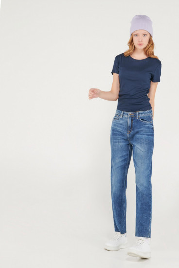 Camiseta básica, manga corta.