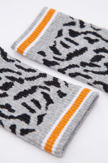 MEDIAS CORTAS CON MOTIVO