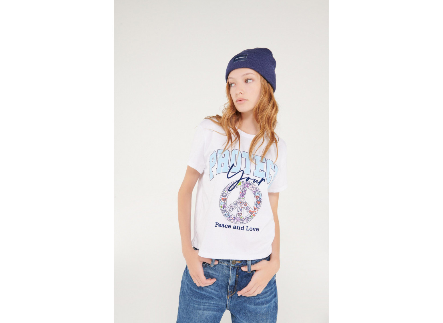 Camiseta manga corta con estampado en frente.