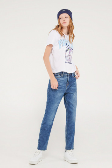 Camiseta manga corta con estampado en frente.