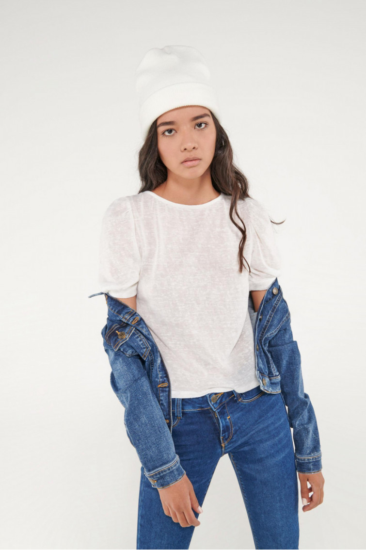 Camiseta chic manga corta con tela importada.