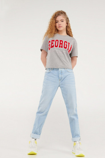 Camiseta manga corta con estampado en frente.