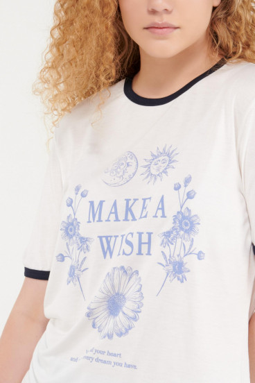 Camiseta con estampado puños en contraste