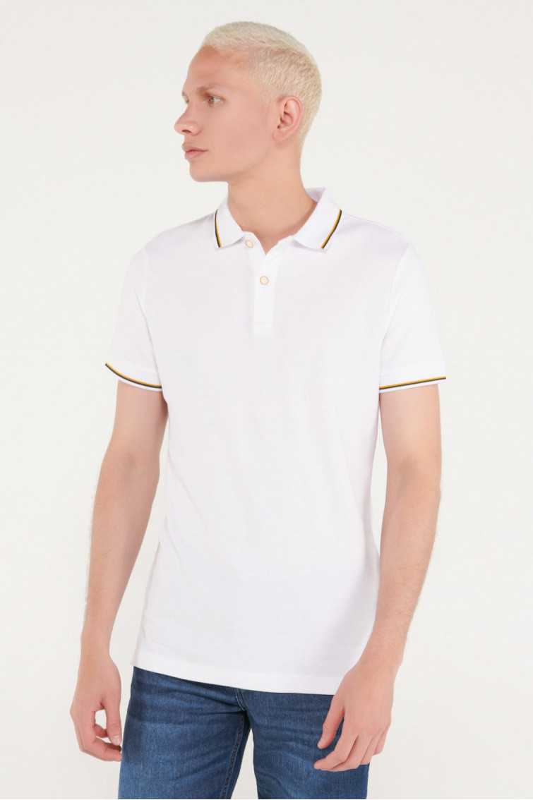 Camiseta polo básica gris, con cuello y puños tejidos