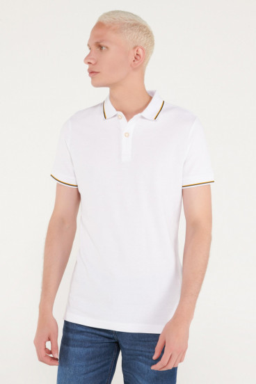 Camiseta polo básica gris, con cuello y puños tejidos