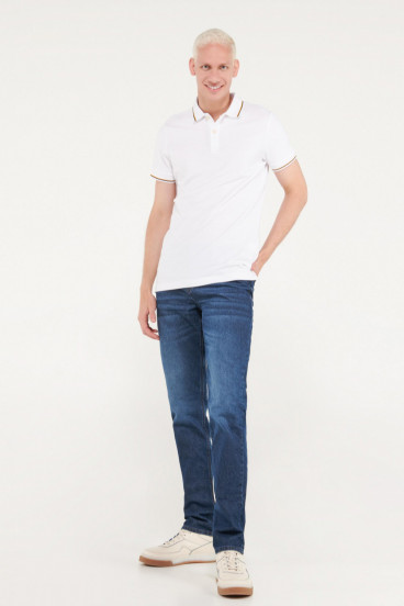 Camiseta polo básica gris, con cuello y puños tejidos