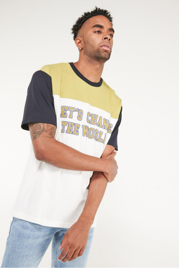 Camiseta manga corta con estampado en frente
