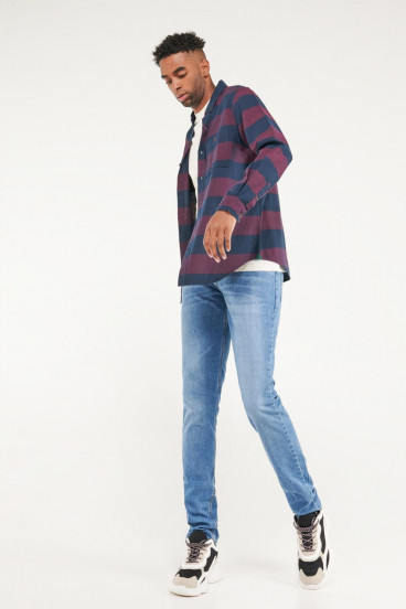 Camisa manga larga a rayas azules y rojas