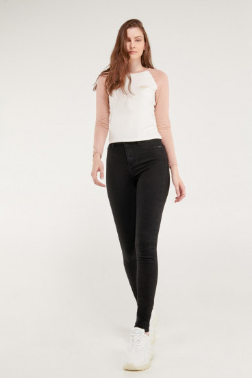 Camiseta manga larga con estampado en frente