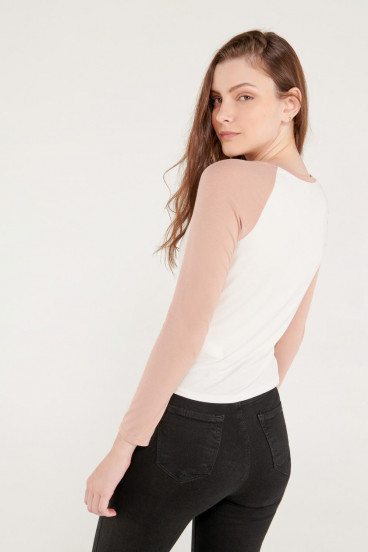 Camiseta manga larga con estampado en frente