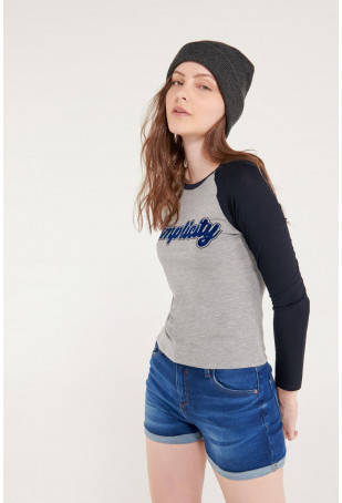 Camiseta manga larga con estampado en frente