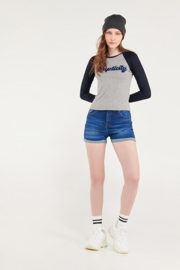 Camiseta manga larga con estampado en frente