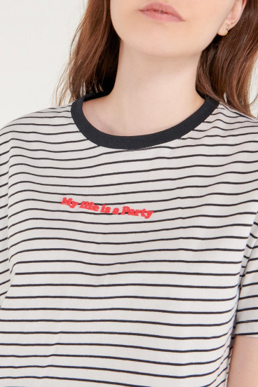 camiseta-manga-corta-con-estampado-en-frente