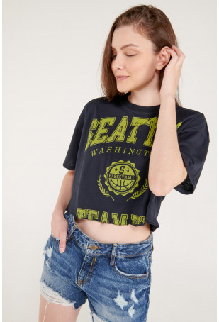 Camiseta manga corta con estampado.