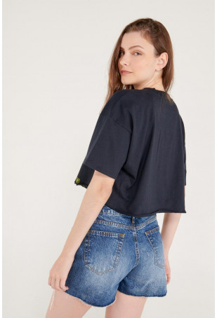 Camiseta manga corta con estampado.