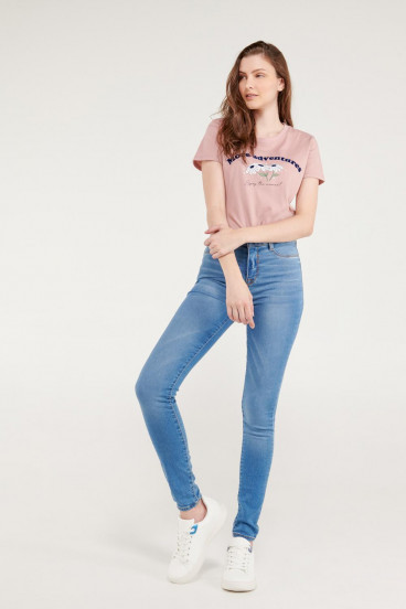 Camiseta cuello redondo, manga corta con estampado