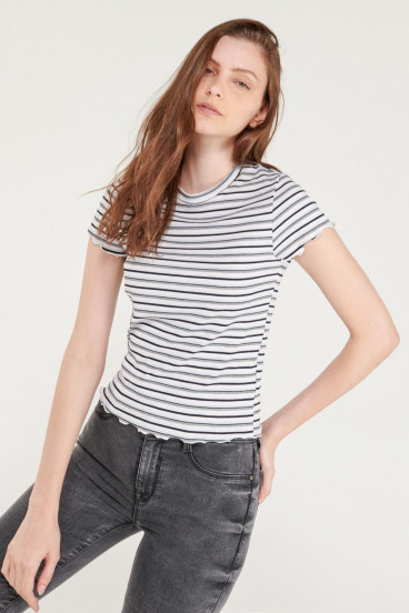 Camiseta cuello redondo para mujer, manga corta en rib.