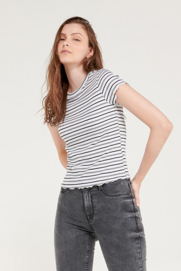 Camiseta cuello redondo para mujer, manga corta en rib.