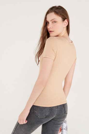 Camiseta básica, manga corta con cuello en V