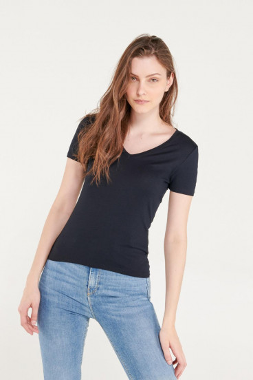 Camiseta básica, manga corta con cuello en V