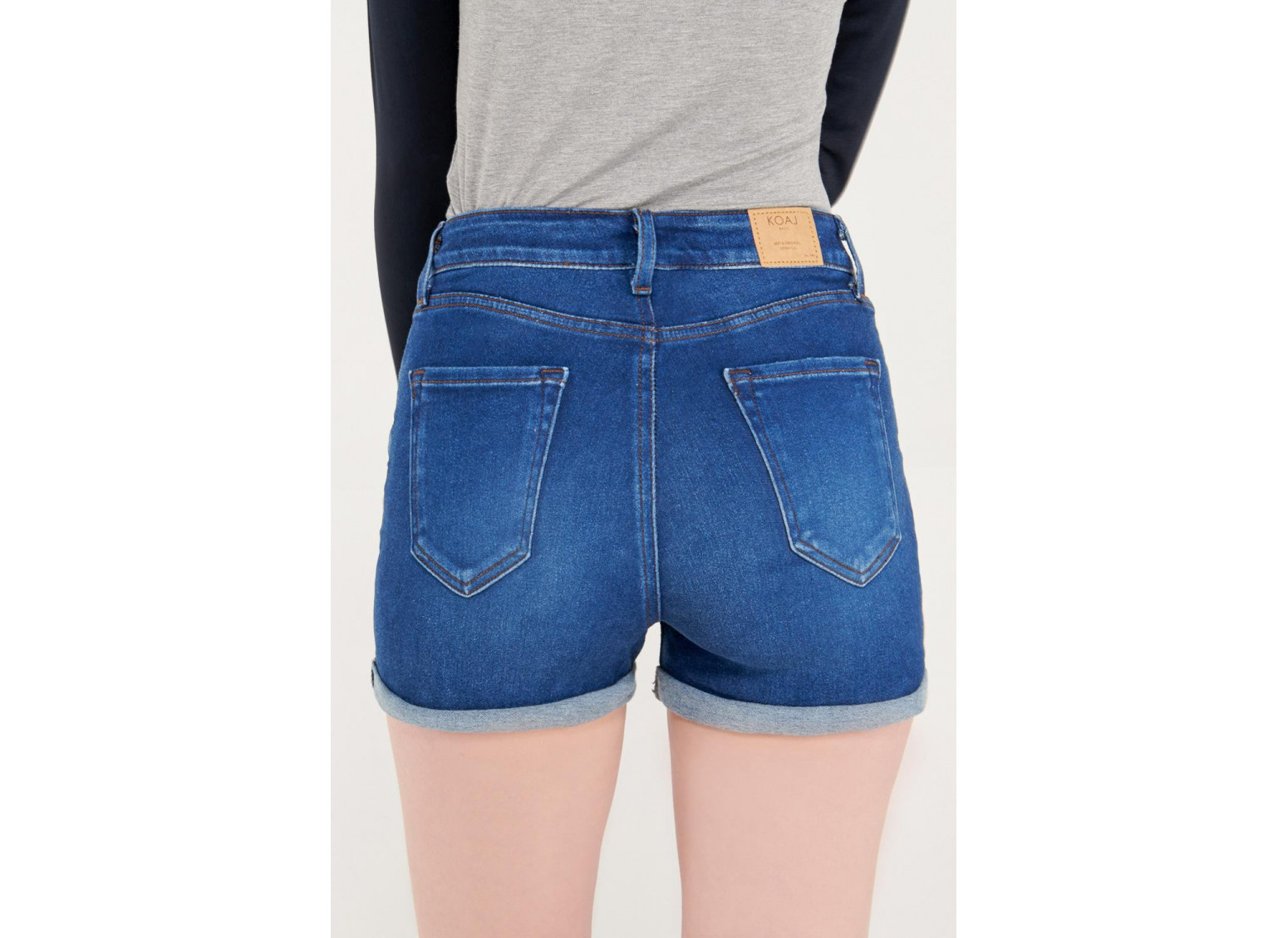 Short denim tiro medio