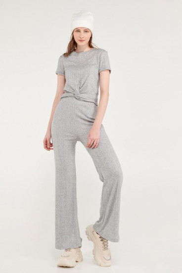 Camiseta chic manga corta con tela importada.