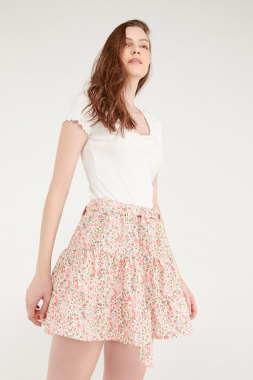 Short boleros y cinturón.