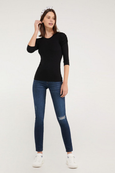 Camiseta manga corta unicolor, con recogido en mangas.