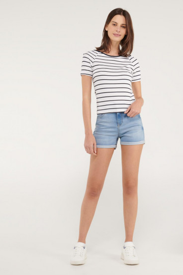 Camiseta básica, manga corta.