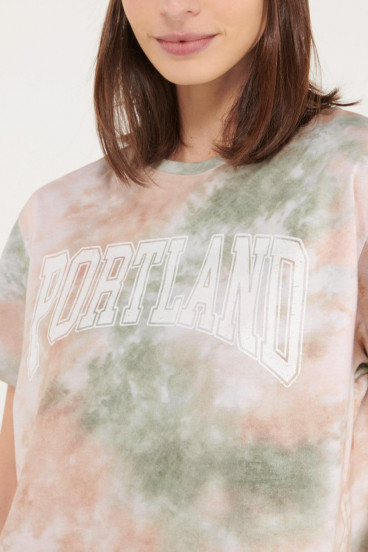 camiseta-manga-corta-y-cuello-redondo-con-estampado