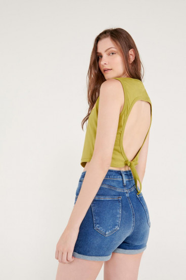 Camiseta sin mangas con estampado.