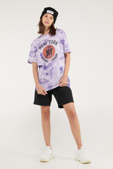 Camiseta manga corta tye dye con estampado en frente.
