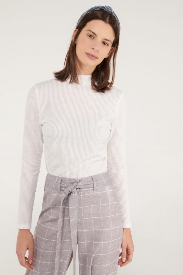 Camiseta chic manga larga con tela importada.