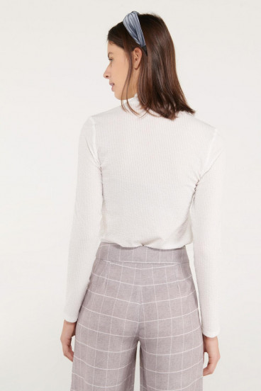 Camiseta chic manga larga con tela importada.