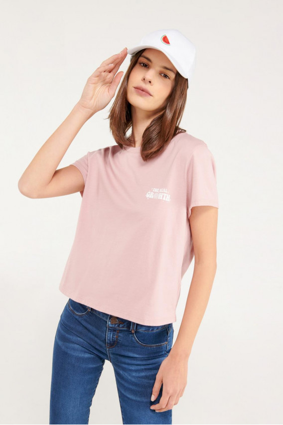 Camiseta manga corta con estampado en frente.