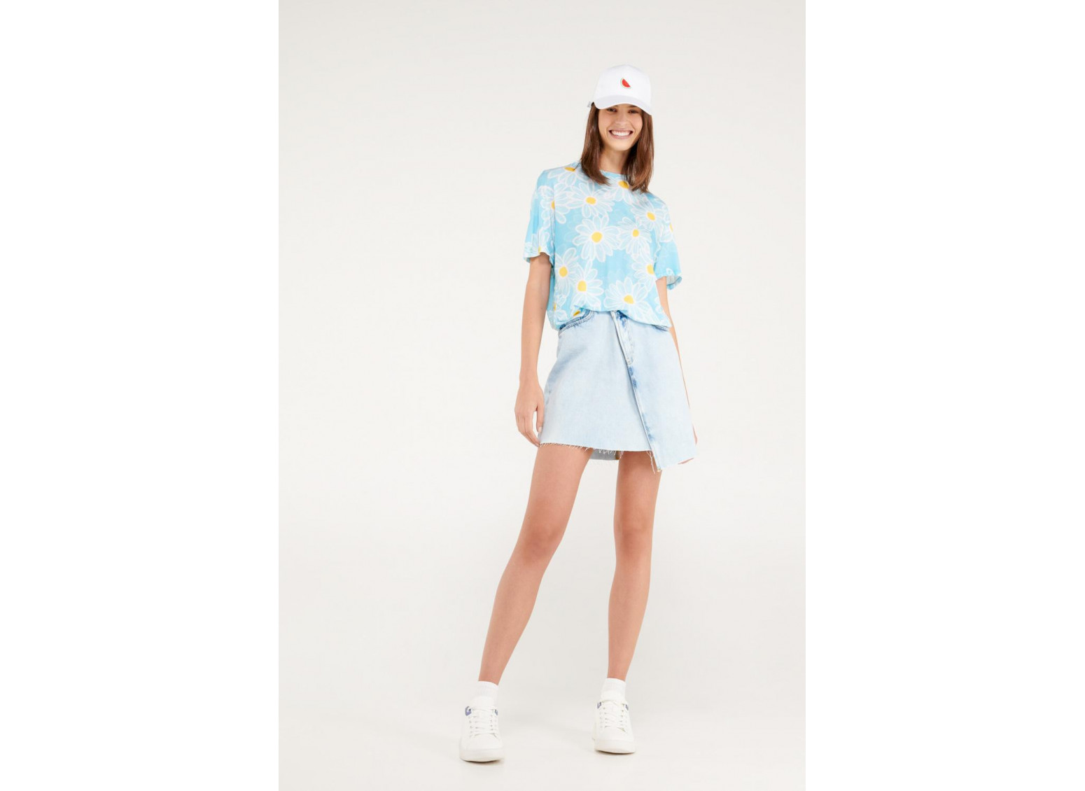 Camiseta manga corta con estampado en frente.
