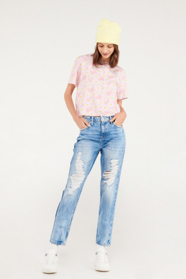 Camiseta manga corta con estampado en frente.