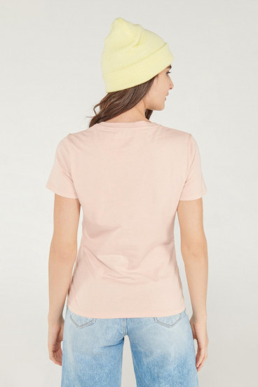 Camiseta cuello redondo, manga corta con estampado.