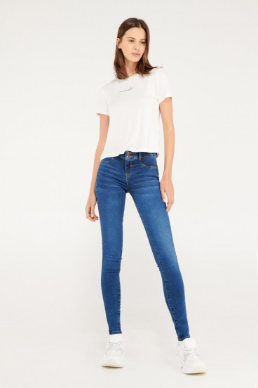 Camiseta manga corta y cuello redondo con estampado.