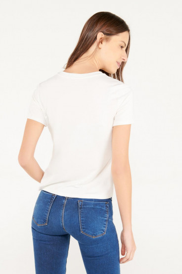Camiseta manga corta y cuello redondo con estampado.