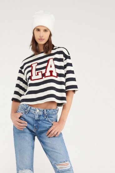 Camiseta manga corta con estampado en frente