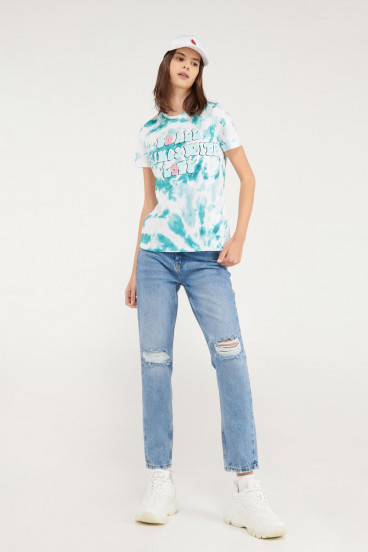 Camiseta manga corta con estampado en frente.
