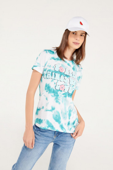 Camiseta manga corta con estampado en frente.