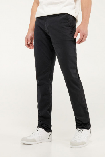 Pantalón unicolor tipo chino slim