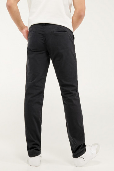 Pantalón unicolor tipo chino slim