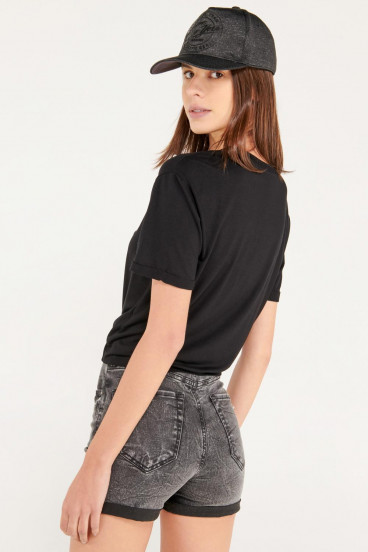 Camiseta manga corta con anudado en frente