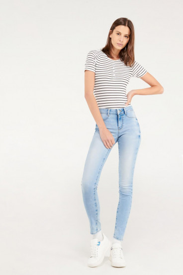 Body manga corta a rayas.