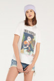 Camiseta manga corta con estampado en frente.