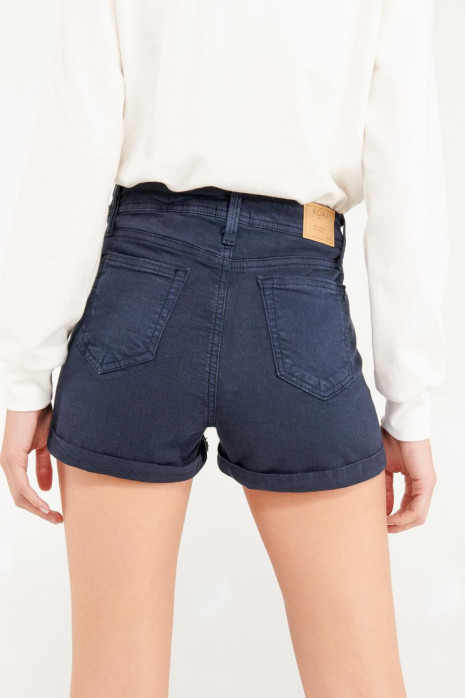 Short unicolor tiro alto