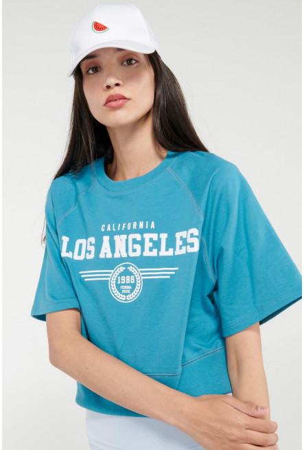 Camiseta manga corta con estampado en frente.